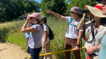 Student interns provide a tour of the Putah Creek Nestbox Highway project.
