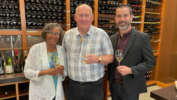 The Department of Viticulture and Enology hosted Congressman Glenn “GT” Thompson, the House Committee on Agriculture chairman, to talk about issues in the wine industry, including wine quality and research needs. (UC Davis)