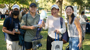 Students joined the fun at this month’s CA&ES Fall Advising Festival held outside of Mrak Hall. Photo by: Stephanie Perla, UC Davis