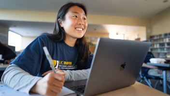 Managerial Economics major Abbie Yin attends the ARE Microeconomics Math Camp.