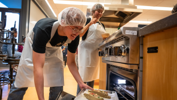 Students turned food waste into culinary delights during the Upcycled Iron Chef Competition. Teams prepared dishes using spent grain, a byproduct from beer making, and demonstrated the delicious possibilities of sustainable cooking. (Jael Mackendorf/UC Davis)
