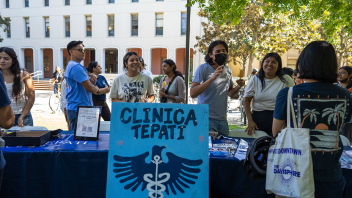 Student organizations connect with new students at the CA&ES Ice Cream Social.