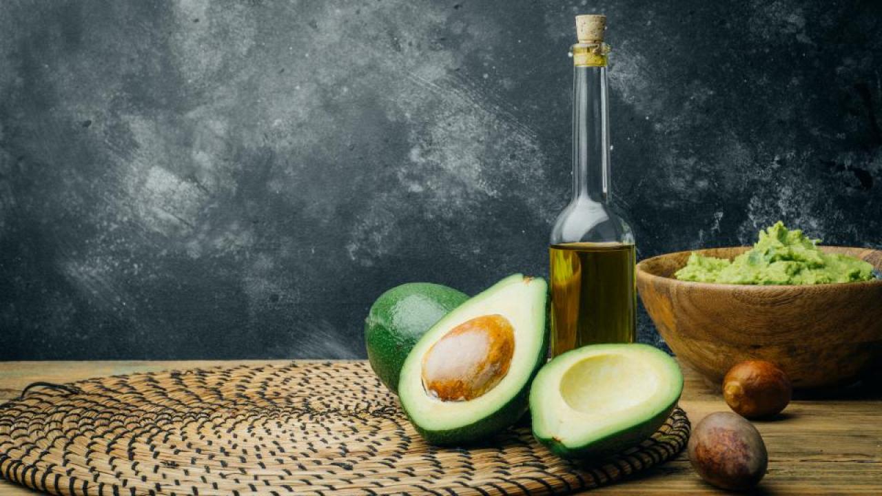 In first extensive study of commercial avocado oil quality and purity, UC Davis researchers find majority impure or stale. (Getty) In first extensive study of commercial avocado oil quality and purity, UC Davis researchers find majority impure or stale. (Getty)