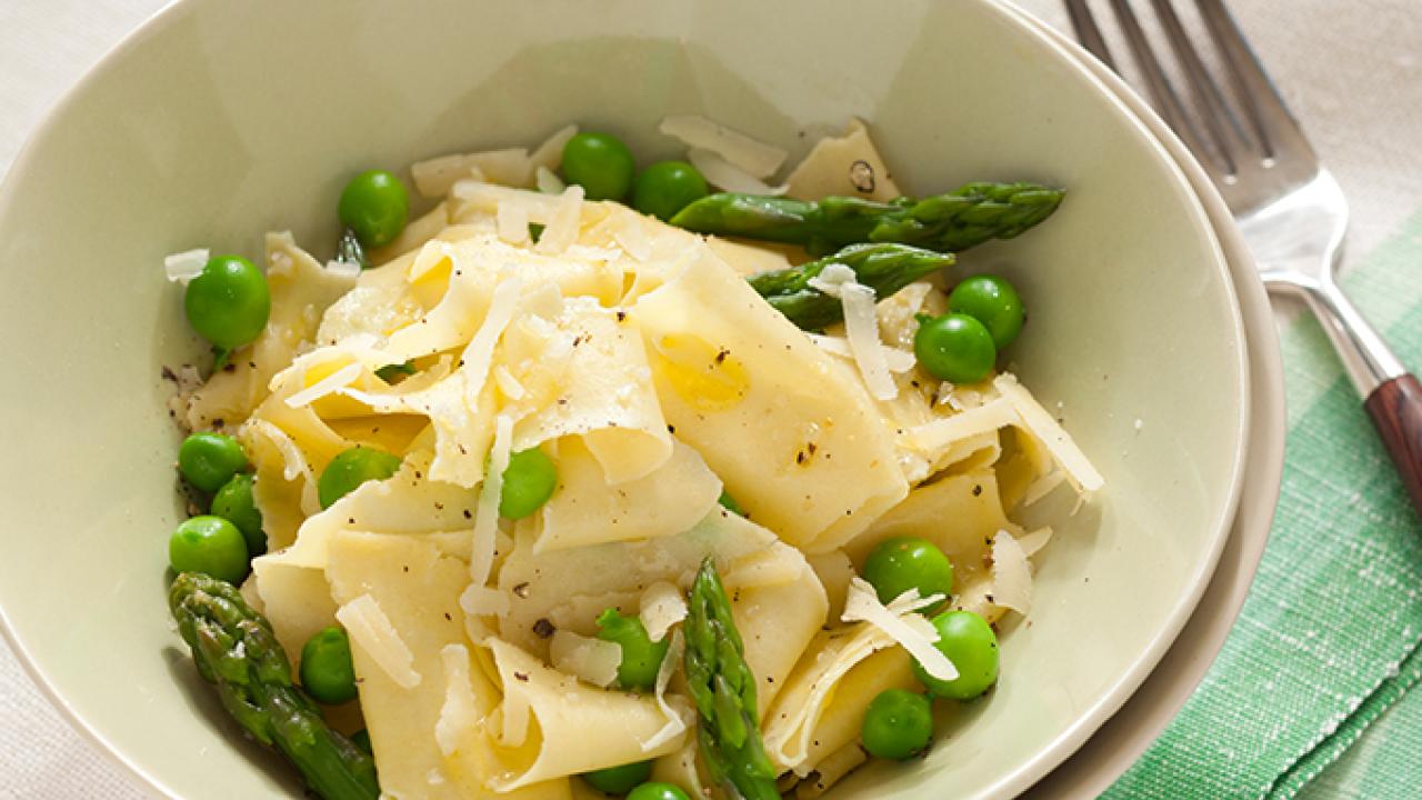 Fresh Rag Pasta with Peas and Asparagus Fresh Rag Pasta with Peas and Asparagus