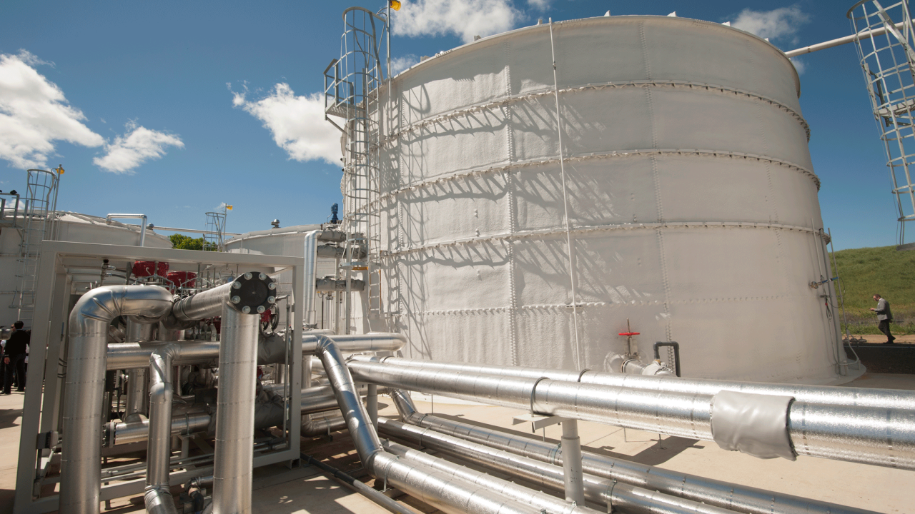 The UC Davis Renewable Anaerobic Energy Digester converts food and yard waste into clean energy. (Gregory Urquiaga / UC Davis) 