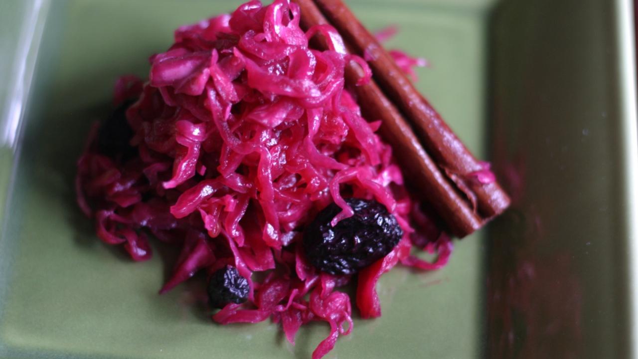 Researchers find a previously unknown energy metabolism in lactic acid bacteria species that could lead to healthier, tastier fermented foods. (Karen Wang-Diggs)