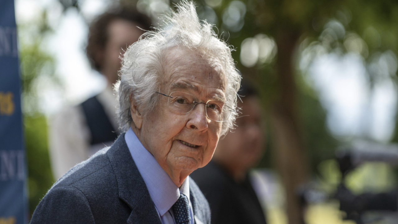 Warren Winiarski at the 2022 CAAA Alumni Awards, where he received the Distinguished Friend of the University award for his ongoing support of the UC Davis Library and the UC Davis Department of Viticulture and Enology.