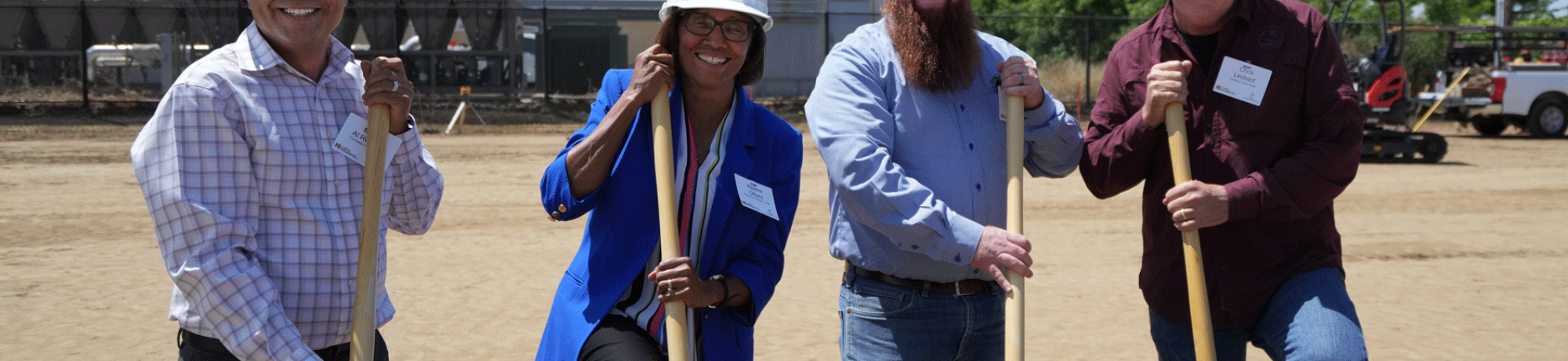 The golden shovels were out to ceremoniously break ground on a new greenhouse at UC Davis! The $5.25 million project will safeguard an important grapevine collection from red blotch disease and other pathogens.