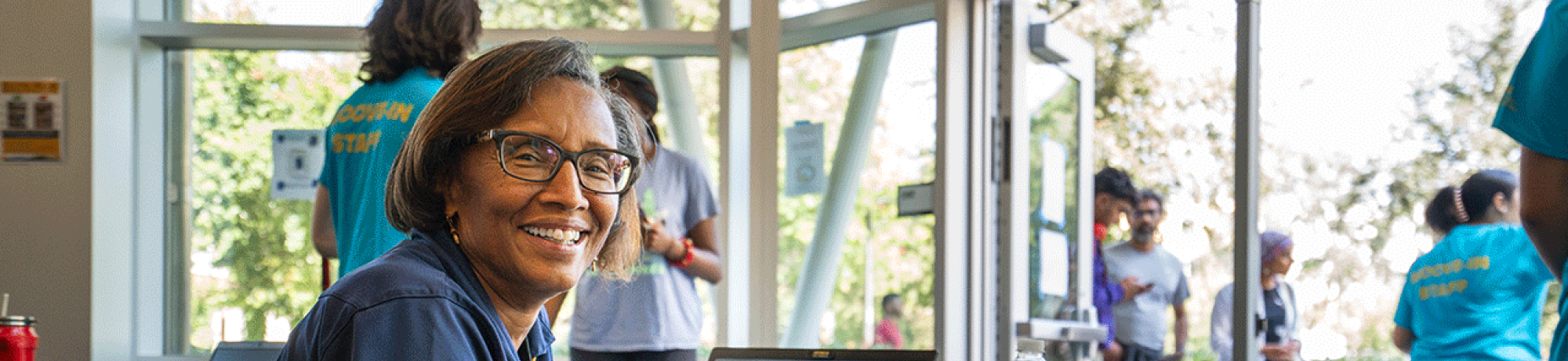 Dean Dillard welcomes incoming families during Aggie Moove-In.